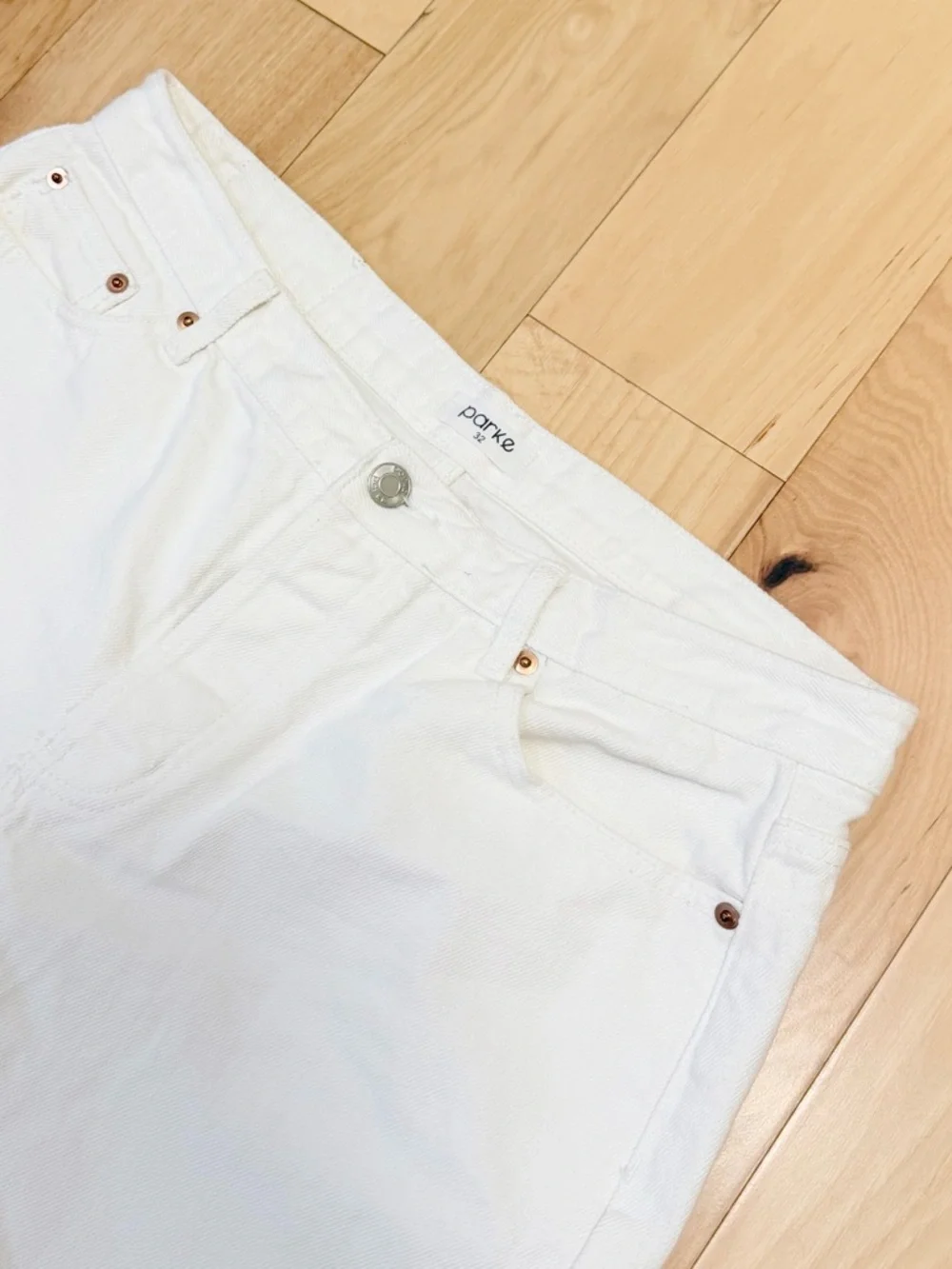PARKE Women’s Low Rise Baggy Denim Jeans in White - Picture 3 of 8